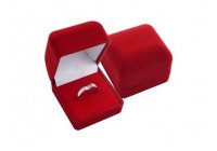 Krabička na prsten sametová červená