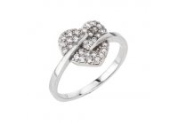 Stříbrný prsten s motivem srdce a zirkony