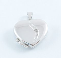 Stříbrný medailon - srdce s kamínkem